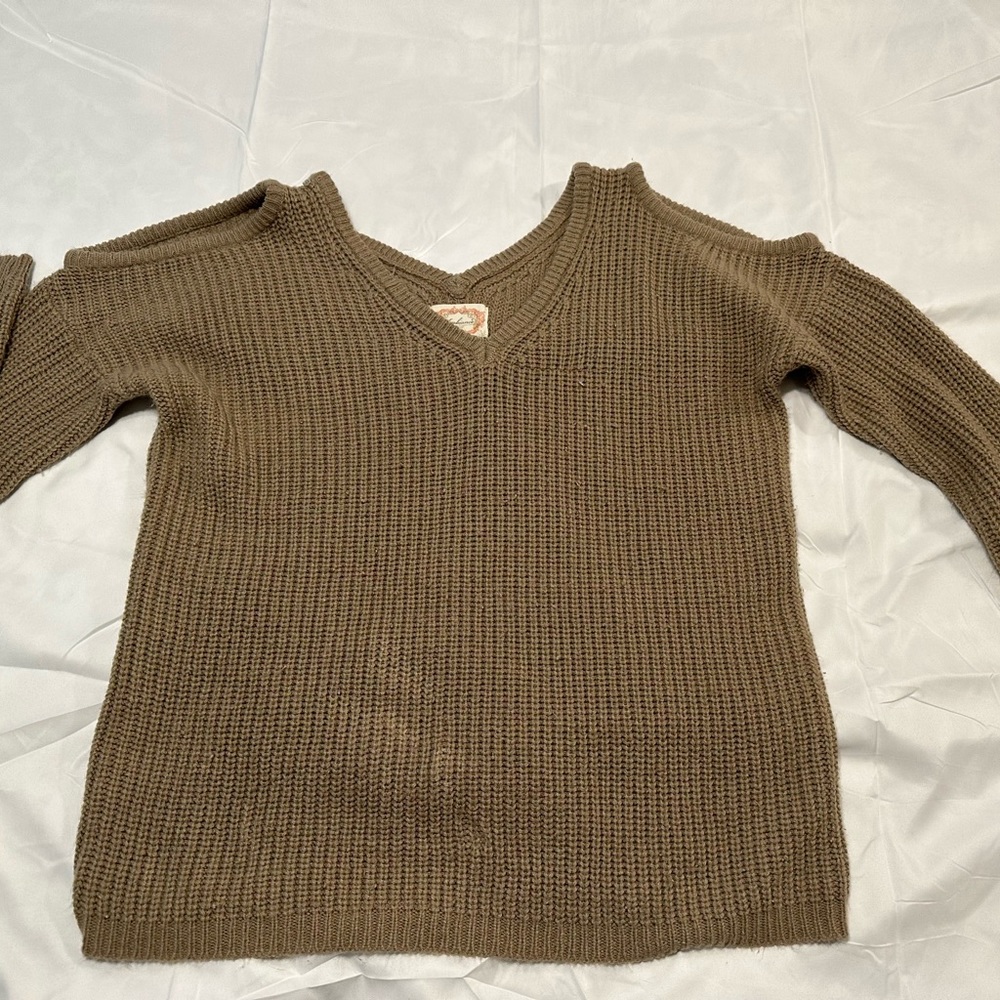 Sweater - Picture 2 of 4